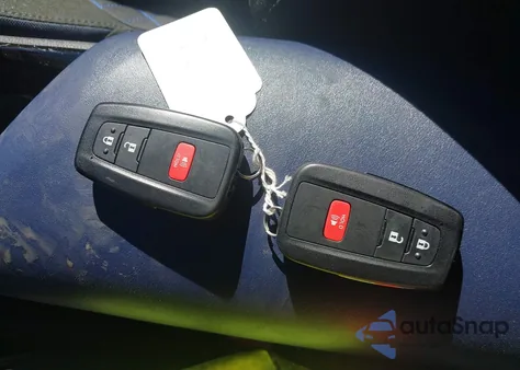 2020 Toyota C-Hr Xle z USA, uszkodzony, nr VIN JTNKHMBX3L1090256